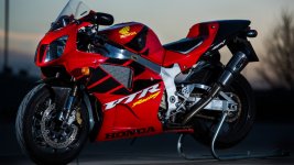 honda-vtr1000-sp1sp2_1.jpg