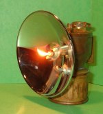 Carbide_lamp_lit.jpg
