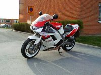 fzr2.jpg