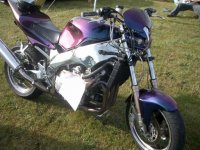 Resize of Kens street fighter nr 6 Yamaha Fzr 600r -94 med thundercat motor.jpg
