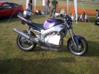 Resize of Kens street fighter nr 7  Yamaha Fzr 600r -94 med thundercat motor.jpg