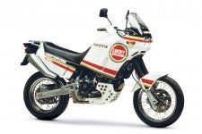 Cagiva Elefant 900.jpg