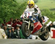 joey_dunlop_rc30.jpg