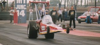 Dragster 1991 up in the air bigcut.jpg