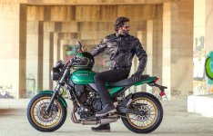 Kawa Z650RS.jpg