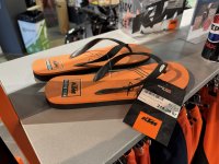 KTM_flipflop.jpg