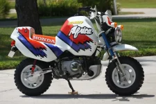1992_honda_z50j-monkey-baja-africa-edition_dsc06482-75013.webp