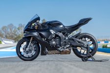 yamaha-r1-aero-update-3.jpg
