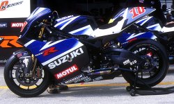 suzuki_gsvr_2003_01.jpg