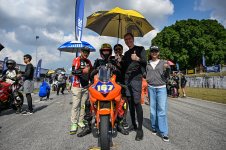 YBR15-38.jpg YBR15-38.jpg