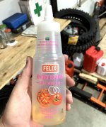 Bromsvätske hällare.JPG