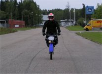 Max stoppie framifrån 2.jpg