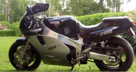 FZR Sida.JPG