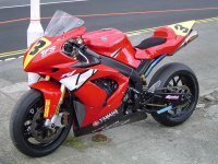 R1-04 Isle of Man TT - John McGuiness.jpg