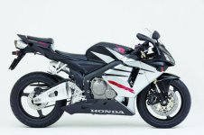 honda-cbr600-05-bikepics-208914.jpg