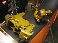 Beringer_caliper_cylinder2.jpg