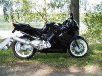 CBR 600 1 black ving mattsvart hugger.jpg