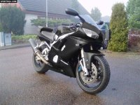 R6svart.jpg