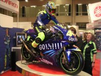 Yamaha - Rossi på M1_small.JPG