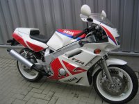 yamaha-fzr600-1991.jpg