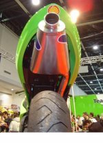 kawasaki-zx6r-05-bikepics-285154.jpg