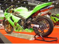 kawasaki-zx6r-05-bikepics-285155.jpg