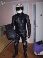 dainese skinnställ.jpg