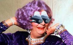 dame-edna.jpg