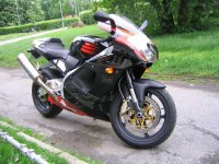 aprilia rsv mille 03.jpg