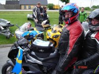 Gixxer93 med flaggor1.JPG