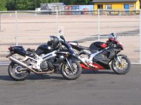 due aprilias (1).jpg