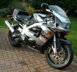 GSXR750WX-1999-BLACK-SILVER-4.jpg