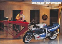 brochure-GSX-R750-89-front-s.jpg