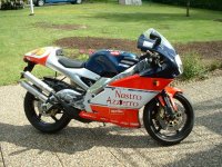 aprilia_101kb.jpg