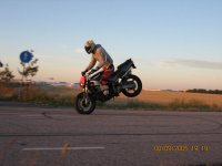 ogge-stoppie2.jpg
