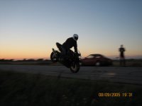 VV-stoppie.jpg