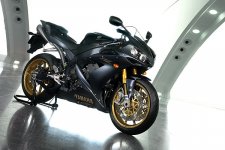 2006_YZF-R1SP_01.jpg