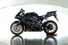 2006_YZF-R1SP_02.jpg
