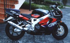 9cbr900.jpg